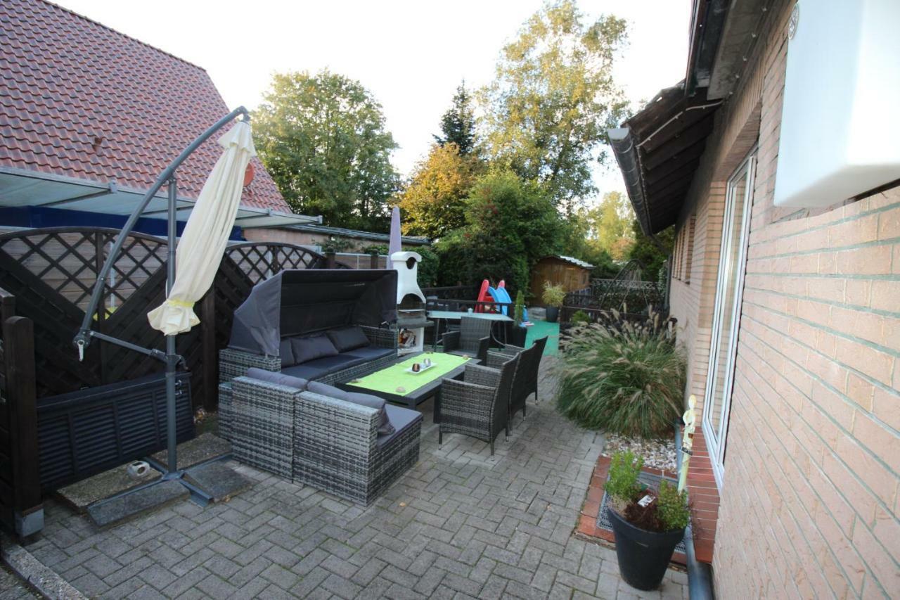 Haus Abbi, Ferienwohnung Mit Schwimmbad Hage 外观 照片
