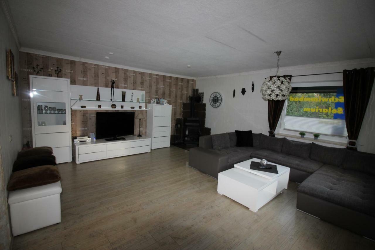 Haus Abbi, Ferienwohnung Mit Schwimmbad Hage 外观 照片