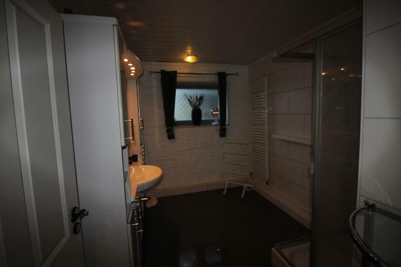 Haus Abbi, Ferienwohnung Mit Schwimmbad Hage 外观 照片